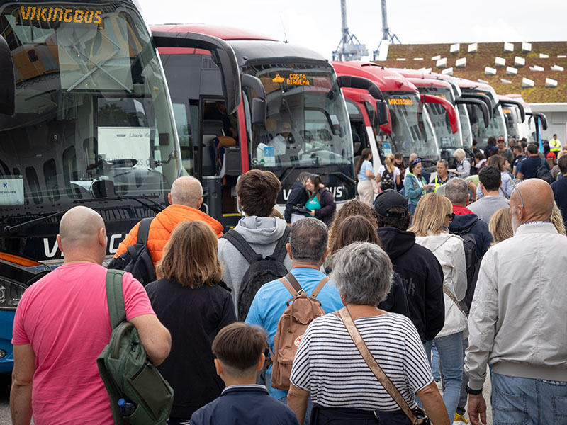 Turister ved Oceankaj